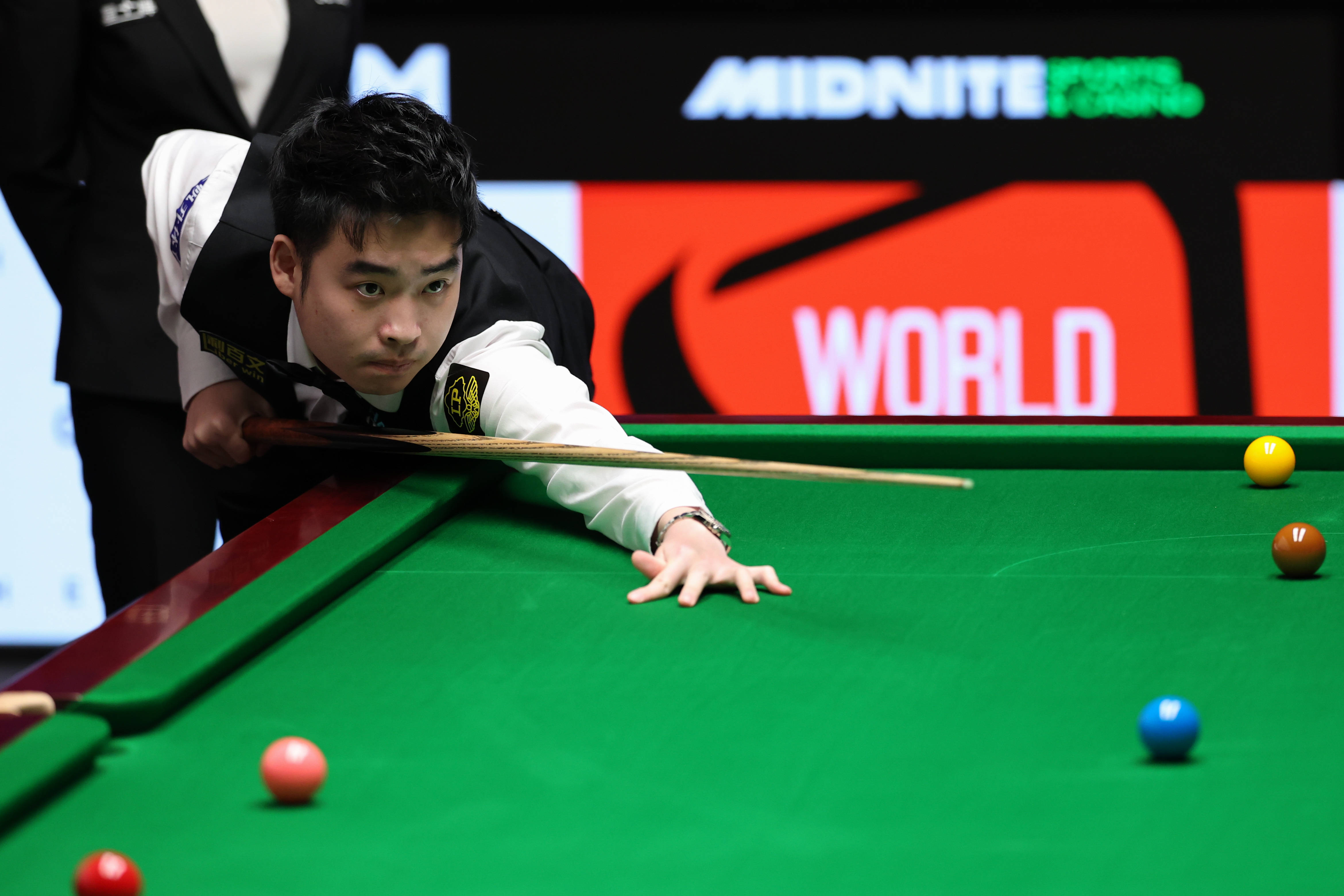 在低位单打 在低位单打